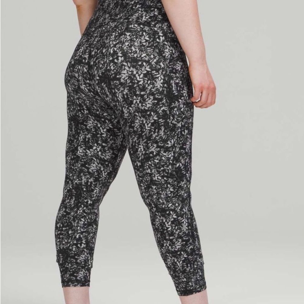 Lululemon Athletica Black and White Patterned Leggings